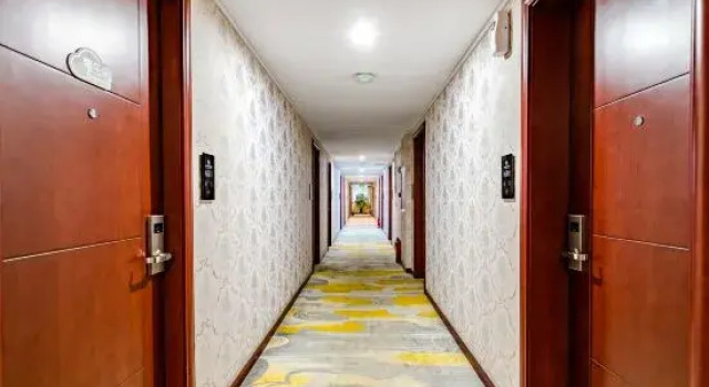 Holiday Inn Yong'an (Zhengzhou Economic Development Central Plaza Subway Station), Rezervovat Hotel Čeng-čou Henan