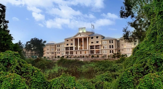 The Golden Suites & Spa, Varaa Lomakeskus 4 tähden hotellit kohteessa Goa, 4*