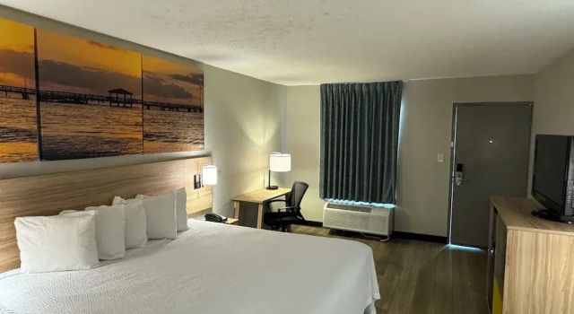 Люкс Days Inn by Wyndham Crystal River