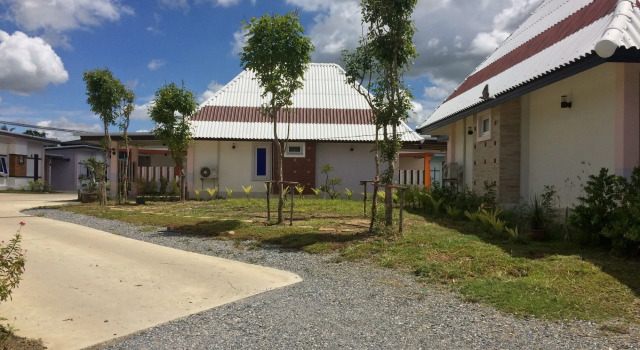Suanrak resort, Rezervovat Lázně / Resort Suphan Buri Central Thailand
