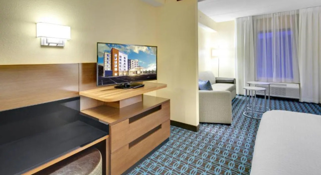 Люкс Fairfield Inn & Suites by Marriott Asheville Tunnel Road
