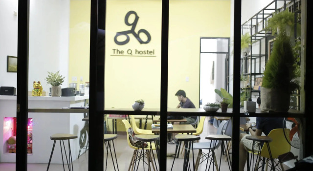 Кровать в общем номере The Q hostel