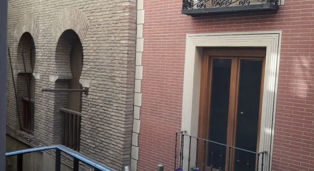 ToledoAloja - Estudio en Toledo, Забронировать Отель Толедо Toledo Province, рядом с Монастырь Св. Антония Падуанского