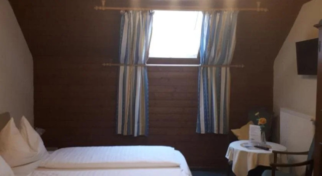 Pension Kreuzinger, 5310 Tiefgraben, Book Hotel  