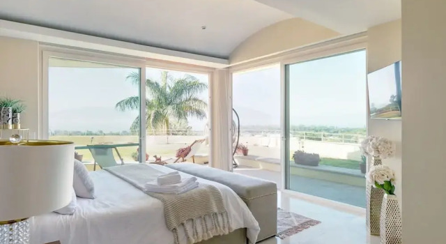 Enjoy Your Stay at a Luxury 3 Bedroom Condo With Stunning Lake Views, Book Apartment Ajijic 