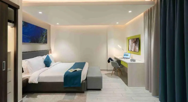 Люкс Premier Отель Citadines Al Ghubrah Muscat