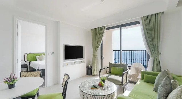 Апартаменты Deluxe We Young Apartments by HOFs - Fireworks & Ocean view