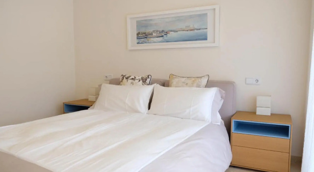 luxury modern apartment with terrace, pool and garage!