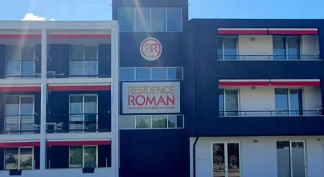 Residence Roman, Забронировать Отель Отели Лацио с бассейном, Бассейн