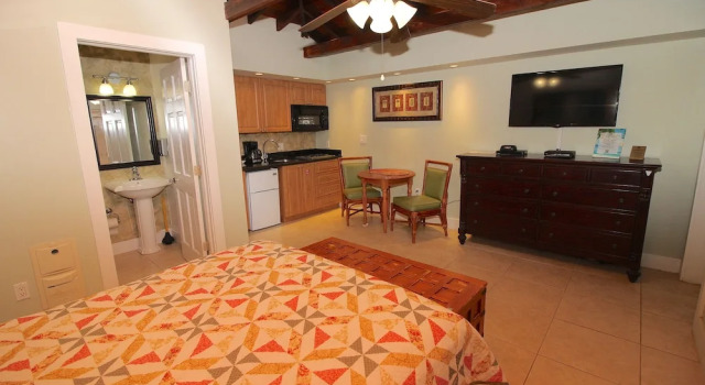 Студия Premium Coconut Mallory Resort and Marina