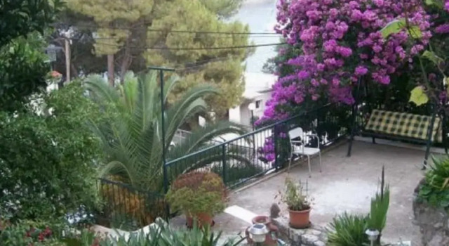 Апартаменты Apartments Laura - Mljet
