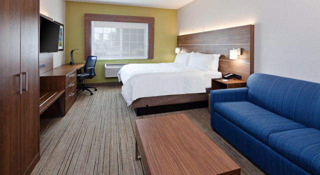 Двухместный люкс Holiday Inn Express & Suites - Tulare by IHG