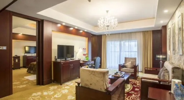 Люкс Executive Hongrun Huaxia Hotel