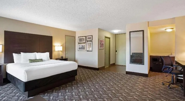Номер Standard La Quinta by Wyndham Springfield