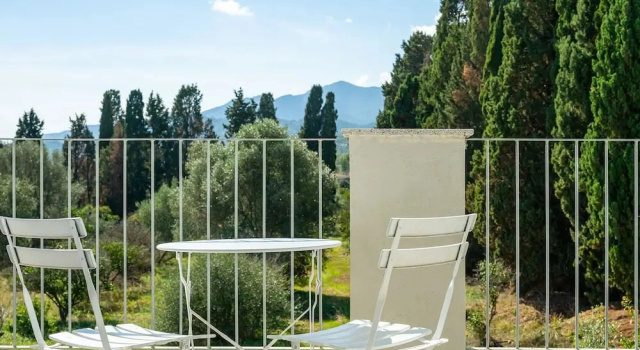 Коттедж Modern Bright 2BR Retreat With Balcony
