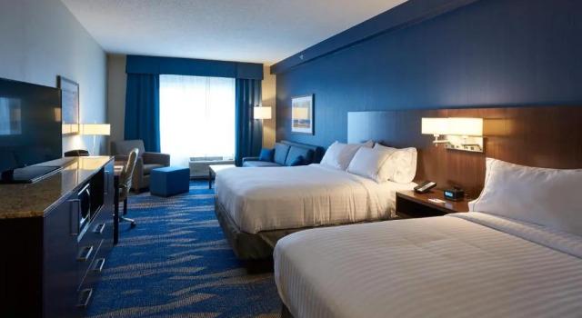 Четырёхместный люкс Holiday Inn Express & Suites St. Johns Airport by IHG