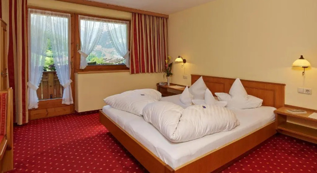 Трёхместный номер Standard с балконом Hotel Ländenhof Superior