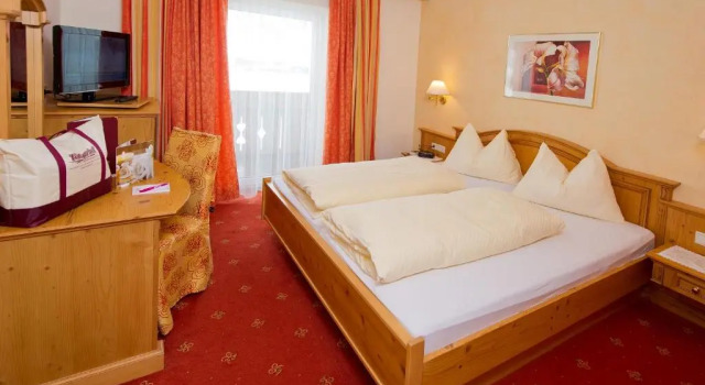 Студия Hotel Taxerhof