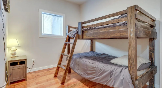 Lafayette Townhome: Cozy Retreat w/ Private Patio, Book Hotel Lafayette USA