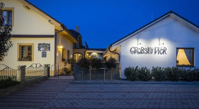 Penzión Grobský Dvor, Đặt Khách sạn Pezinok Pezinska Baba