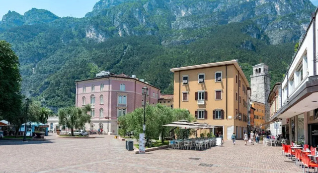 Life & View Luxury Apartments