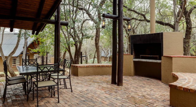 Люкс с 3 комнатами Kruger Gate Hotel