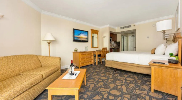 Номер Standard с частичным видом La Mer Beachfront Resort