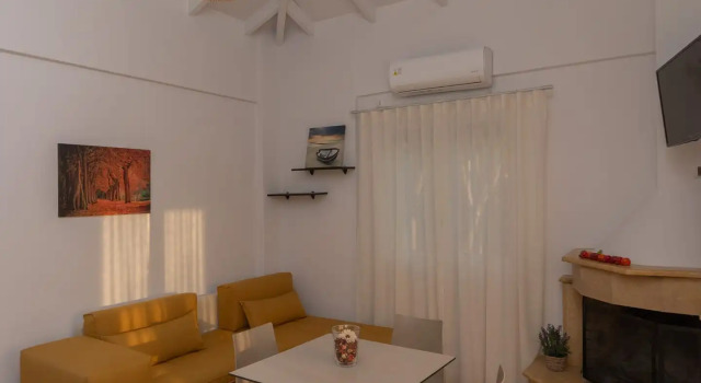 Апартаменты Lagouvardos Beach Apartments
