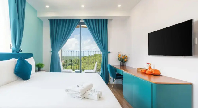 Апартаменты Deluxe с 2 комнатами с балконом и с видом на горы Luna Sol Apartment - Sunset & Firework Signature