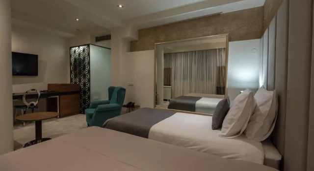 Двухместный номер Deluxe с балконом Hotel ABC