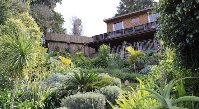Big Tree House Lodge, Reservar Casa de férias Casas de campo em Knysna, Casa de campo / Cottage