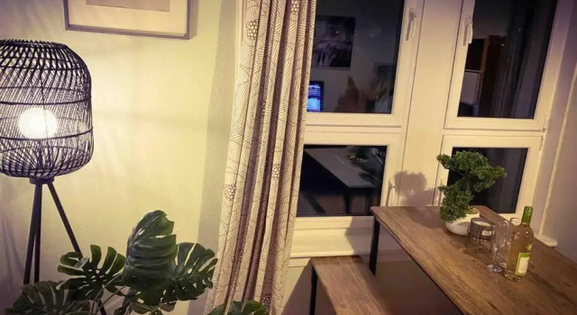 Апартаменты Entire Stylish 1 Bedroom Flat with Free Parking