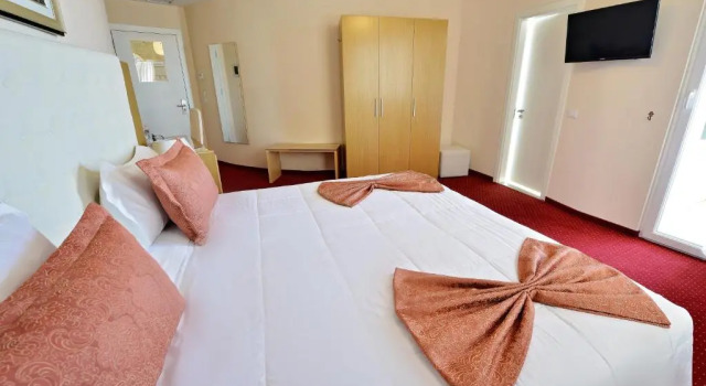Двухместный номер Standard Jolly Hotel