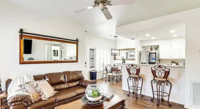 Апартаменты Walk to Rotary Park: LHC Condo w/ Private Patio