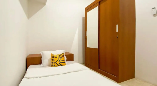 SPOT ON 2051 Sho Family Homestay & Resto, Boek Hotel Padang 