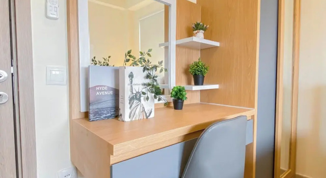 Comfy And Warm 2Br At Meikarta Apartment
