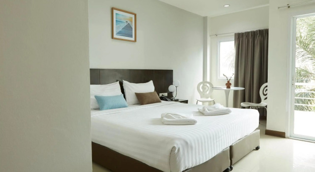Rhienchai Place Hotel, Забронировать Отель Отели Moo 4 3 звезды, 3*