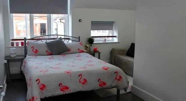 Chic Apartment in London near Royal Air Force Museum