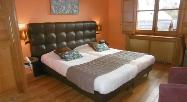 Трёхместный номер Standard Logis Hotel La Diligence