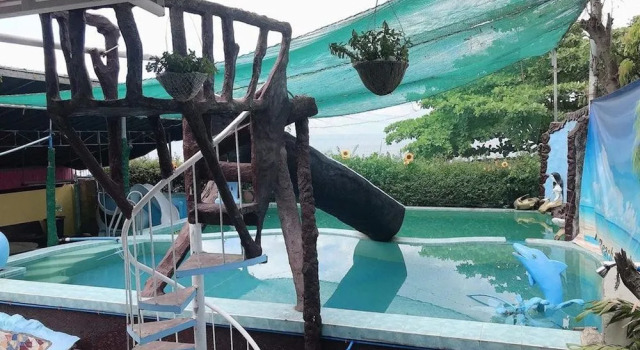 Front Beach Hotel & Resort