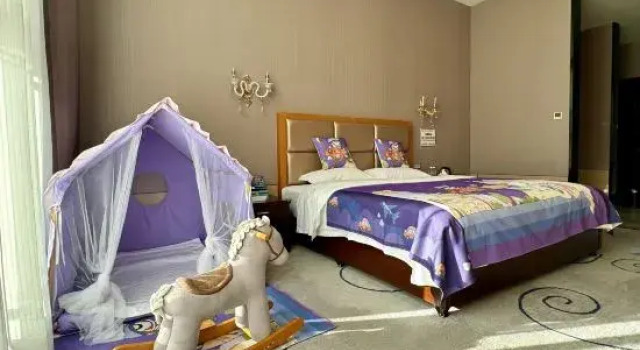 Семейный люкс Tianshan Wujiang Hot Spring City Hotel