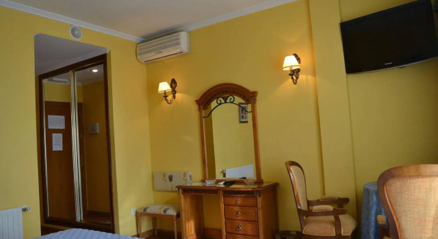 Hotel Playa Compostela, Забронировать Отель Вильягарсия-де-Ароса Pontevedra Province, рядом с Punta Fradiño