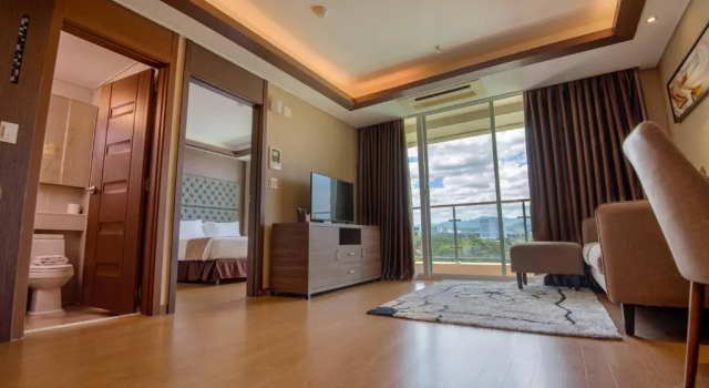 Полулюкс Xenia Hotel Clark - Multi Use Hotel