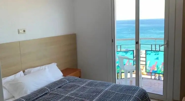 Hostal Lloret Playa