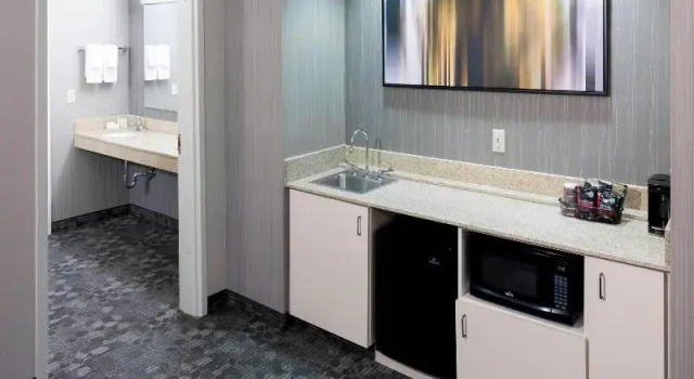Двухместный люкс c 1 комнатой TownePlace Suites by Marriott Wichita East