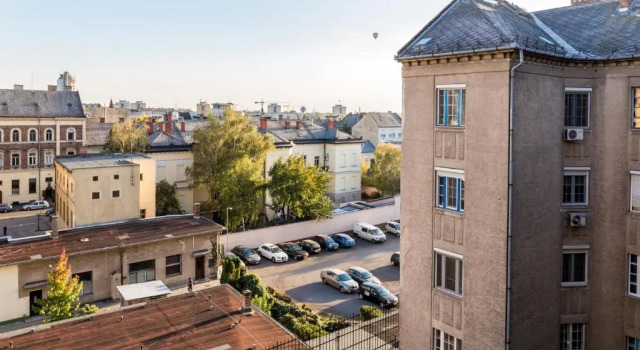 Derin Apartman, Забронировать Апартаменты/квартира Отели в центре Дебрецена, в центре, Парковка