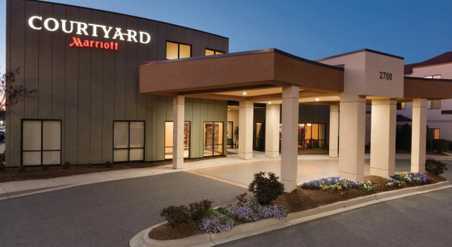 Courtyard Charlotte Airport North, Prenota Hotel Charlotte Carolina del Nord