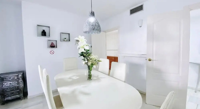3 Bedroom Ground Floor Easy Parking F-2