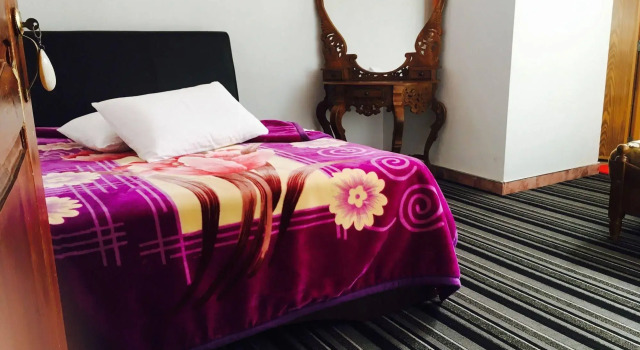 Yoho Roshan Guest House, Забронировать Гостевой дом Нувара-Элия 