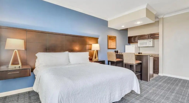 Люкс Staybridge Suites Savannah Historic District by IHG